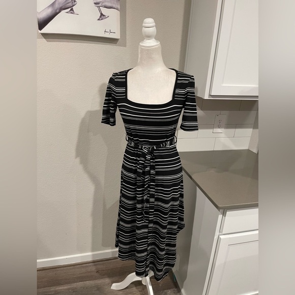 NWT Club Monaco striped square neck knit dress robe with waist tie - Picture 4 of 12